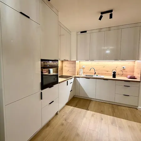 Apartment Magia Morza In Ortsteil Podczele Max 4 Personen - Parkplatz - Balkon Kolberg